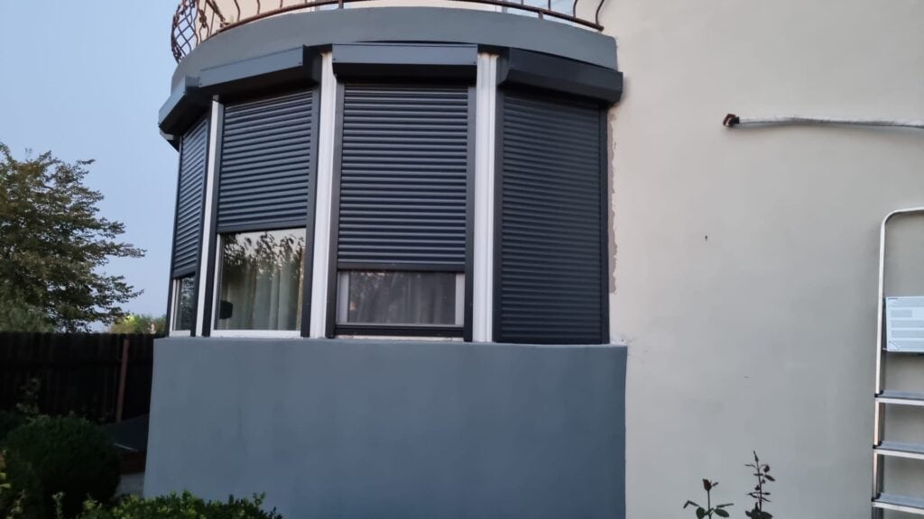 Montaj rulouri exterioare