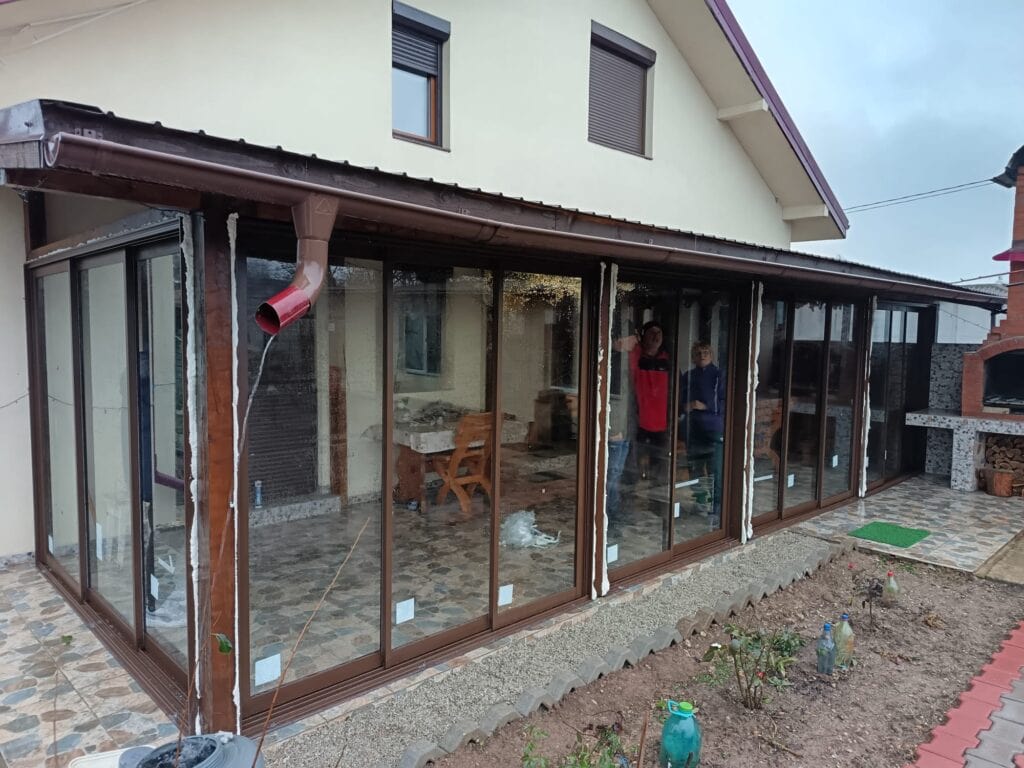 inchidere sticla glisanta