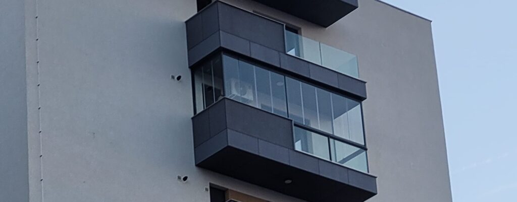 Geam glisant balcon